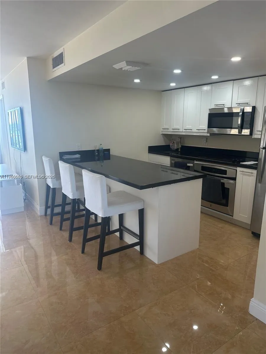 18031 Biscayne Blvd # 1601, Aventura FL 33160