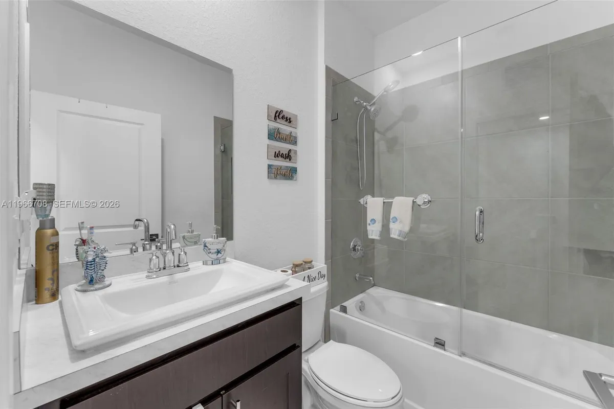 465 NE 5th Pl # 465, Florida City FL 33034