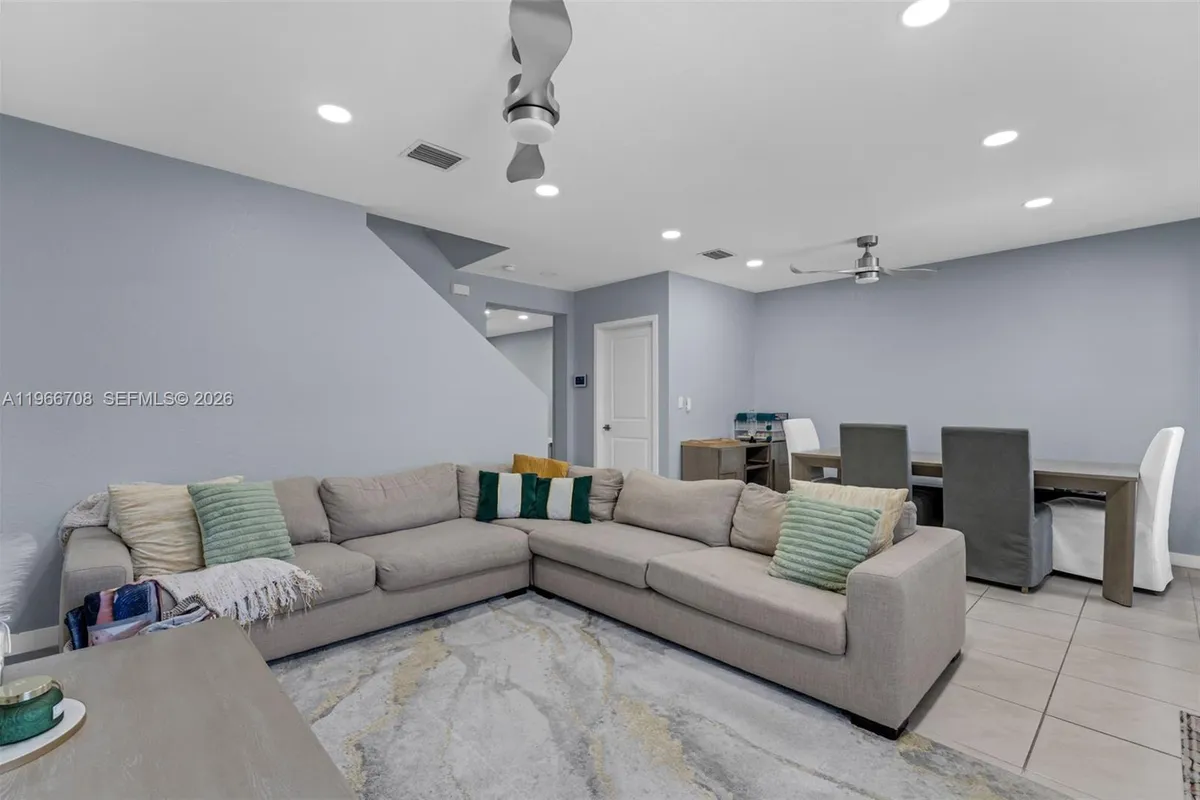 465 NE 5th Pl # 465, Florida City FL 33034