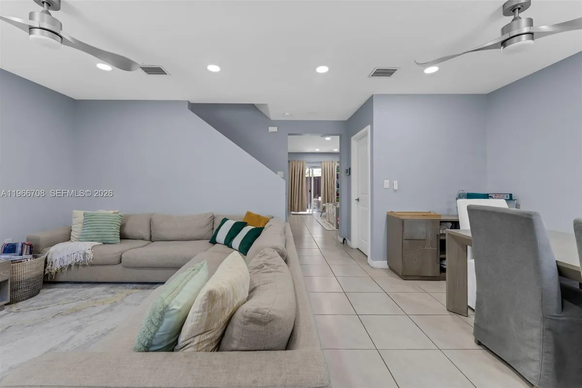 465 NE 5th Pl # 465, Florida City FL 33034