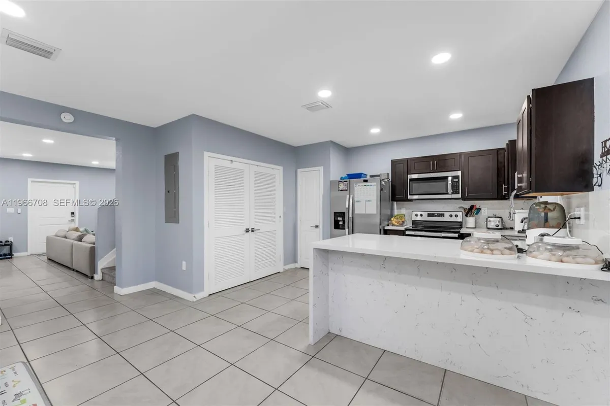 465 NE 5th Pl # 465, Florida City FL 33034