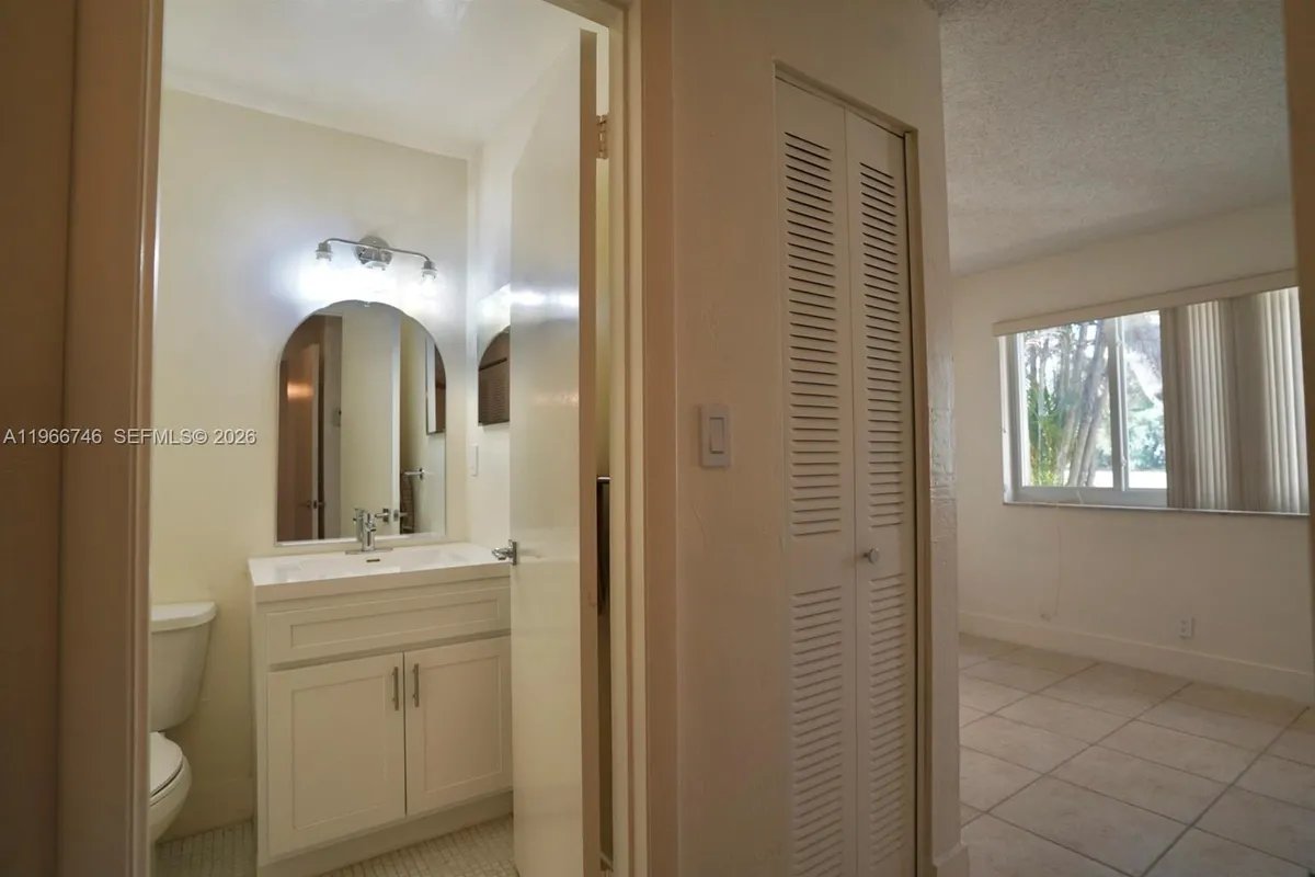 6555 NW 99th Ave # B20, Tamarac FL 33321