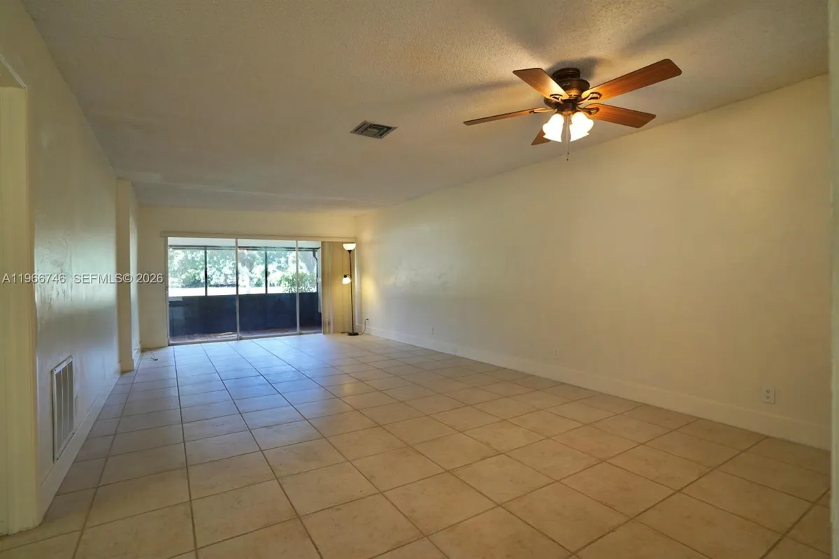 6555 NW 99th Ave # B20, Tamarac FL 33321