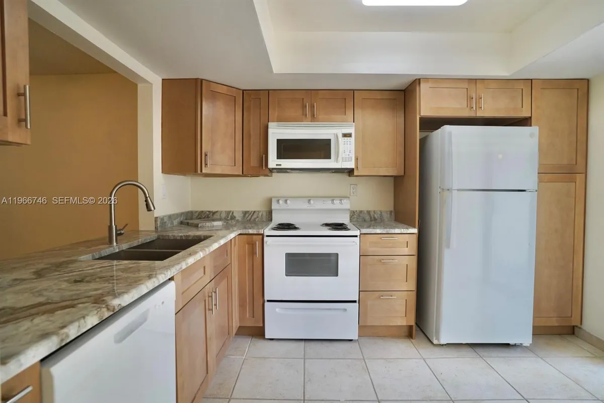 6555 NW 99th Ave # B20, Tamarac FL 33321