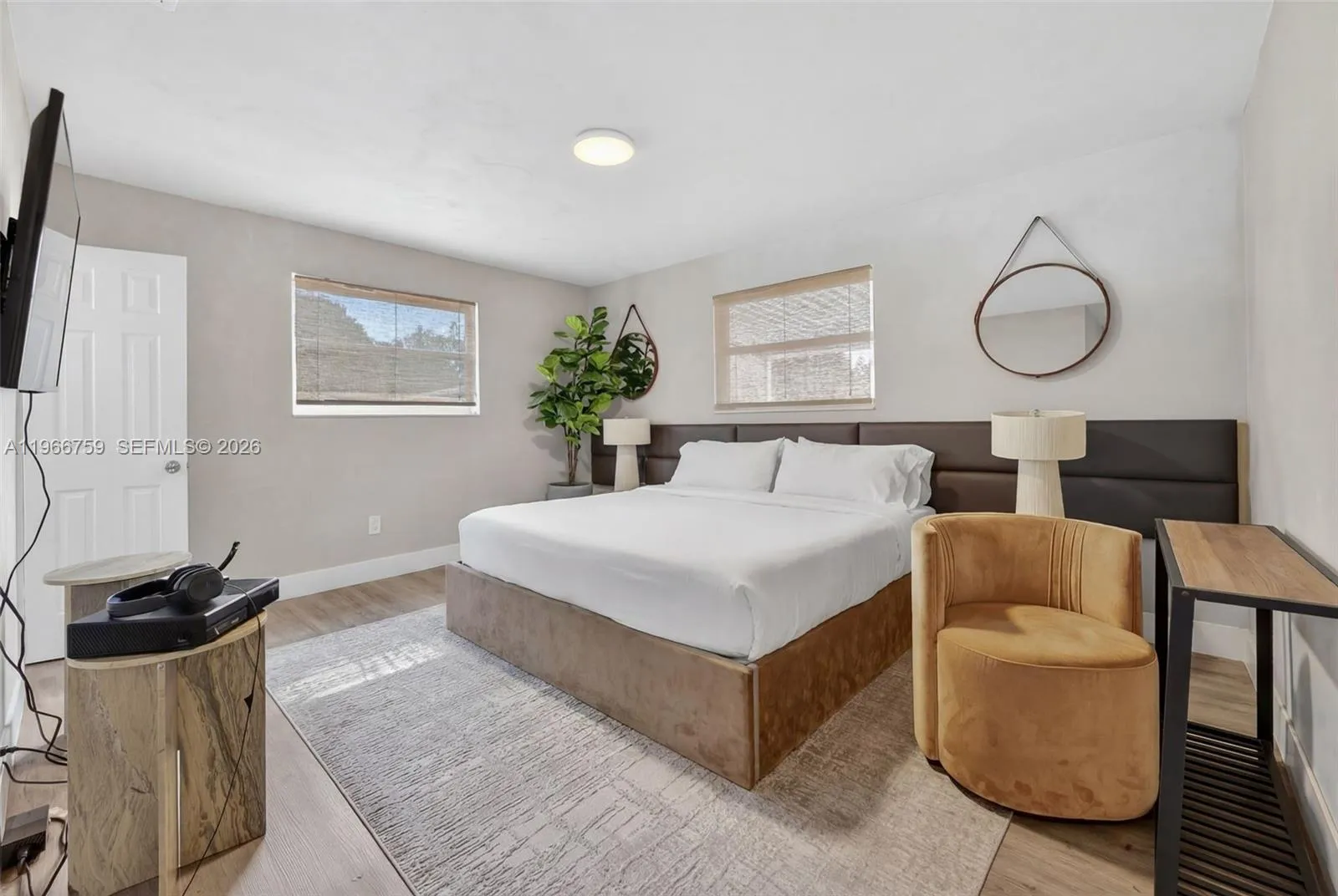 190 NE 173rd St, Miami FL 33162