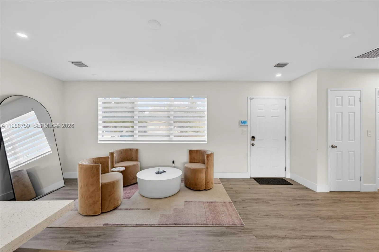 190 NE 173rd St, Miami FL 33162