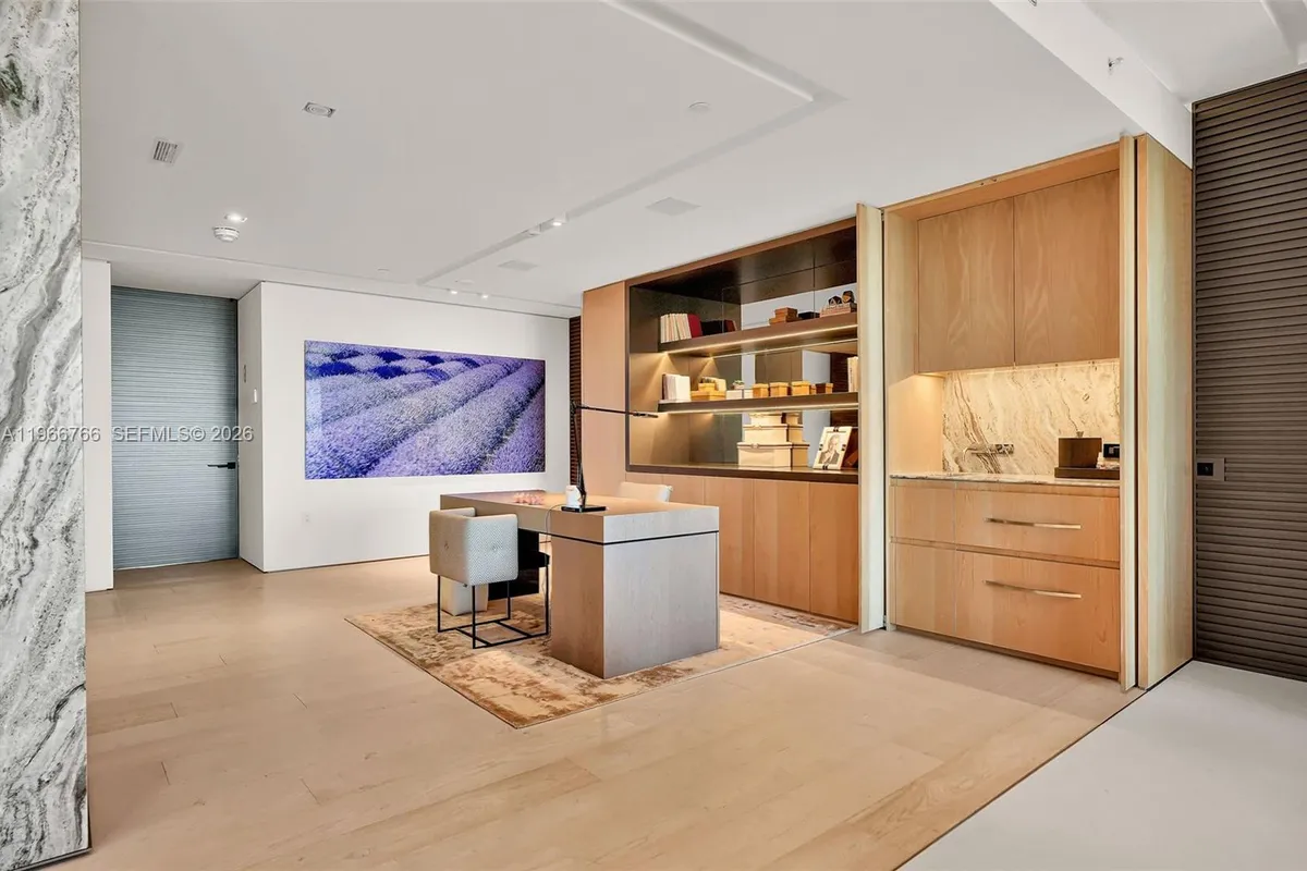 20165 NE 39th Pl, Aventura FL 33180