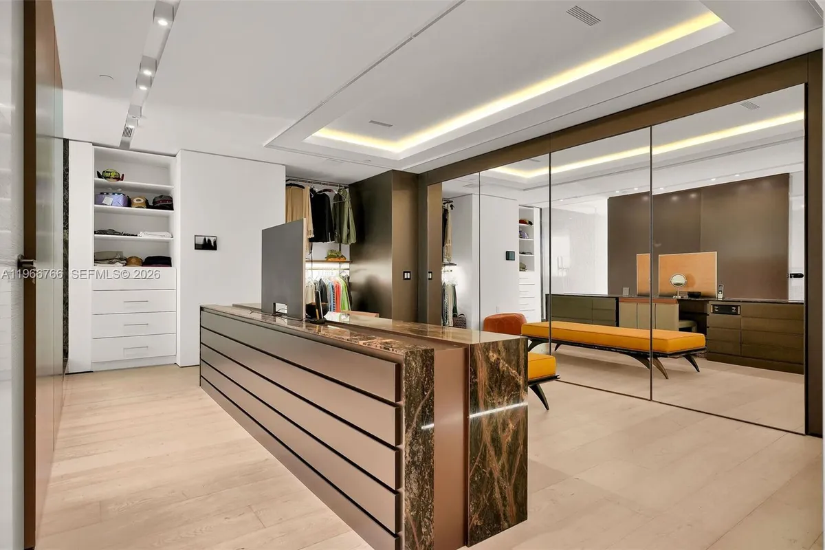 20165 NE 39th Pl, Aventura FL 33180