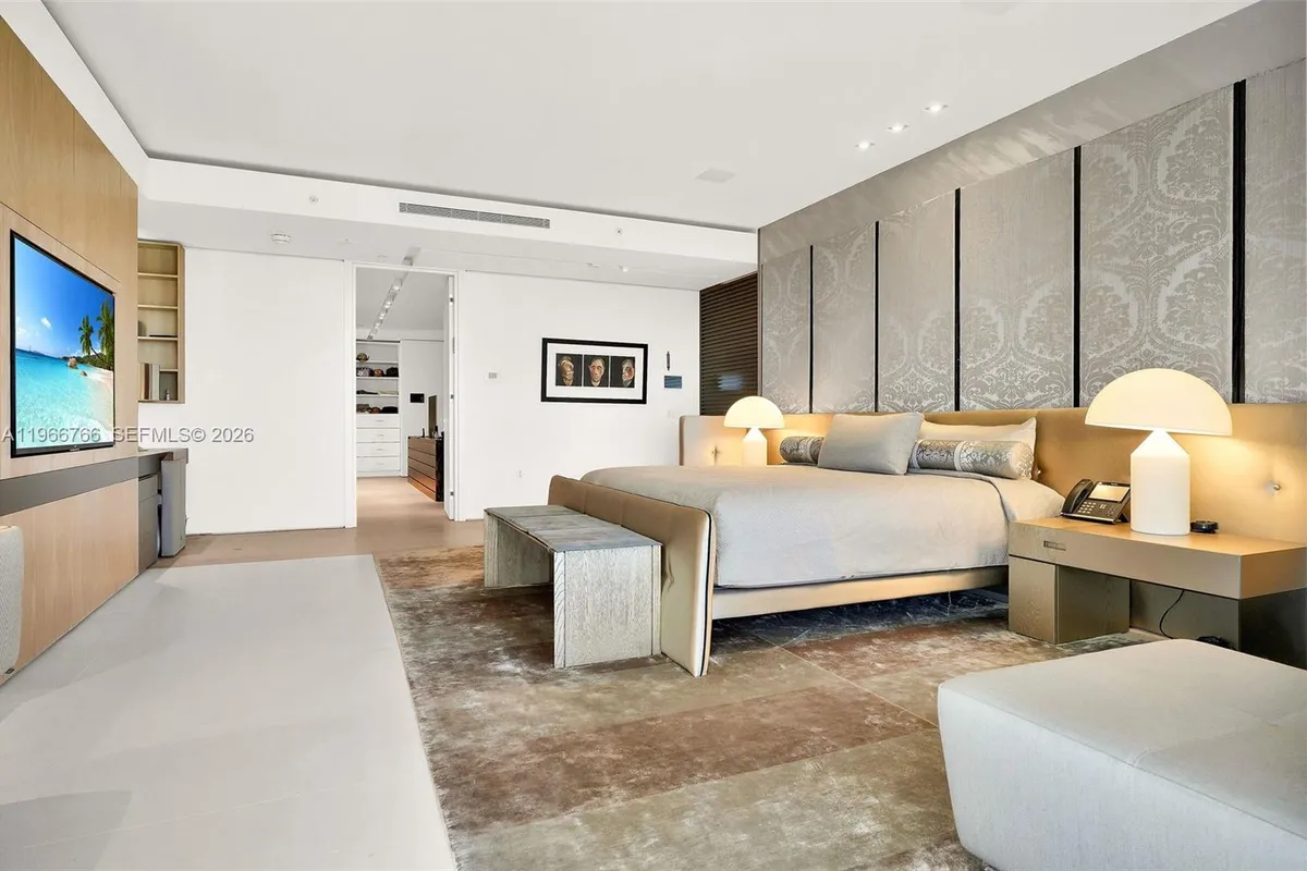 20165 NE 39th Pl, Aventura FL 33180