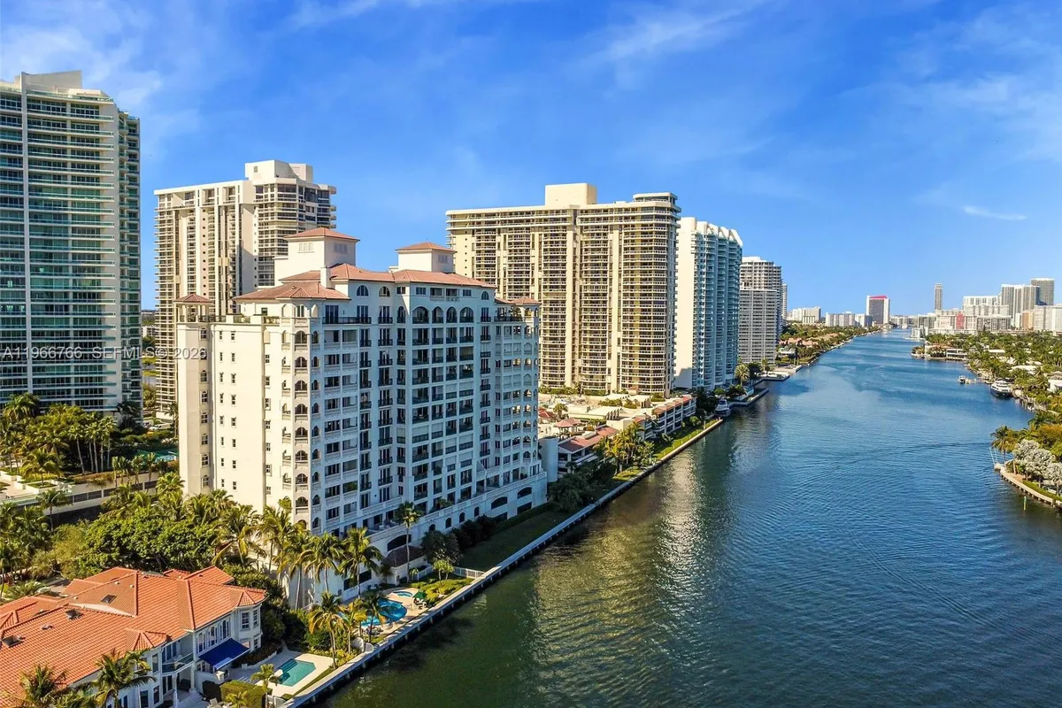 20165 NE 39th Pl, Aventura FL 33180