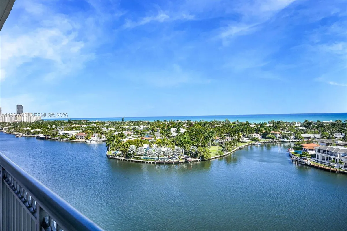 20165 NE 39th Pl, Aventura FL 33180