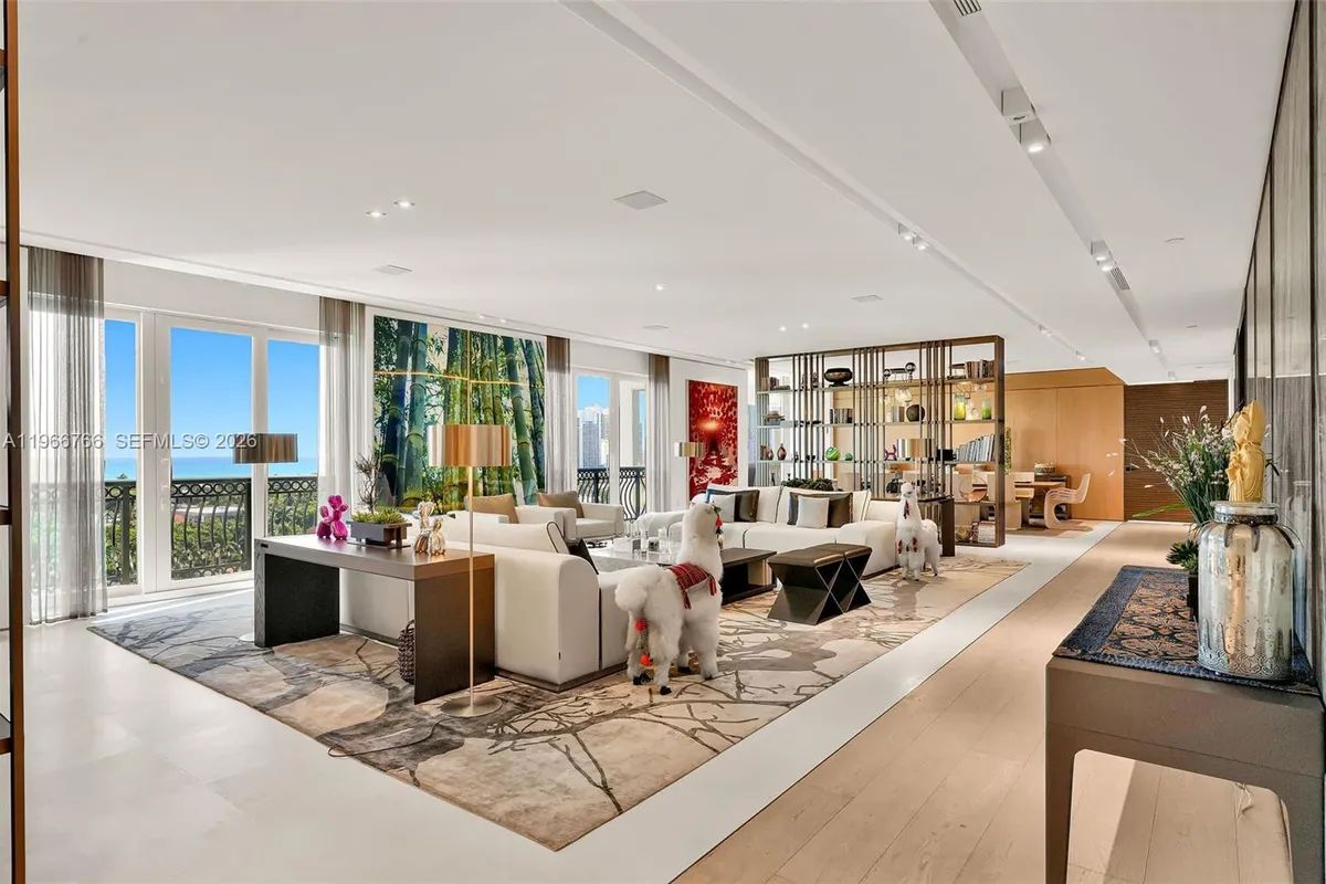 20165 NE 39th Pl, Aventura FL 33180