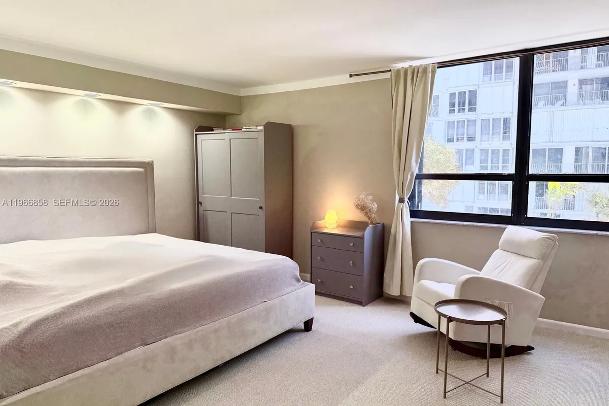 10175 Collins Ave # 208, Bal Harbour FL 33154