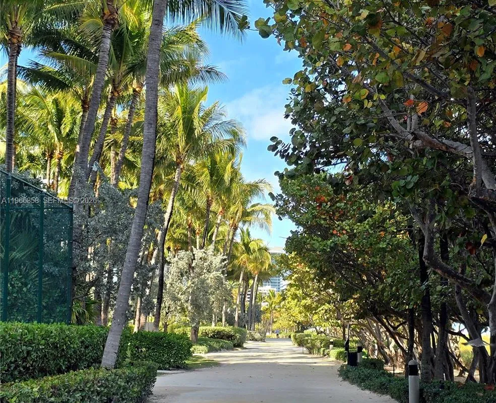 10175 Collins Ave # 208, Bal Harbour FL 33154