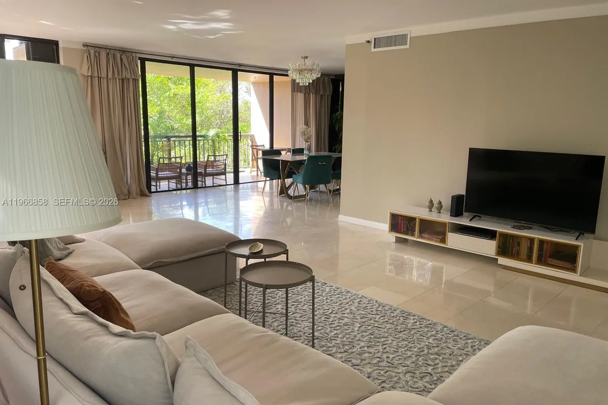 10175 Collins Ave # 208, Bal Harbour FL 33154