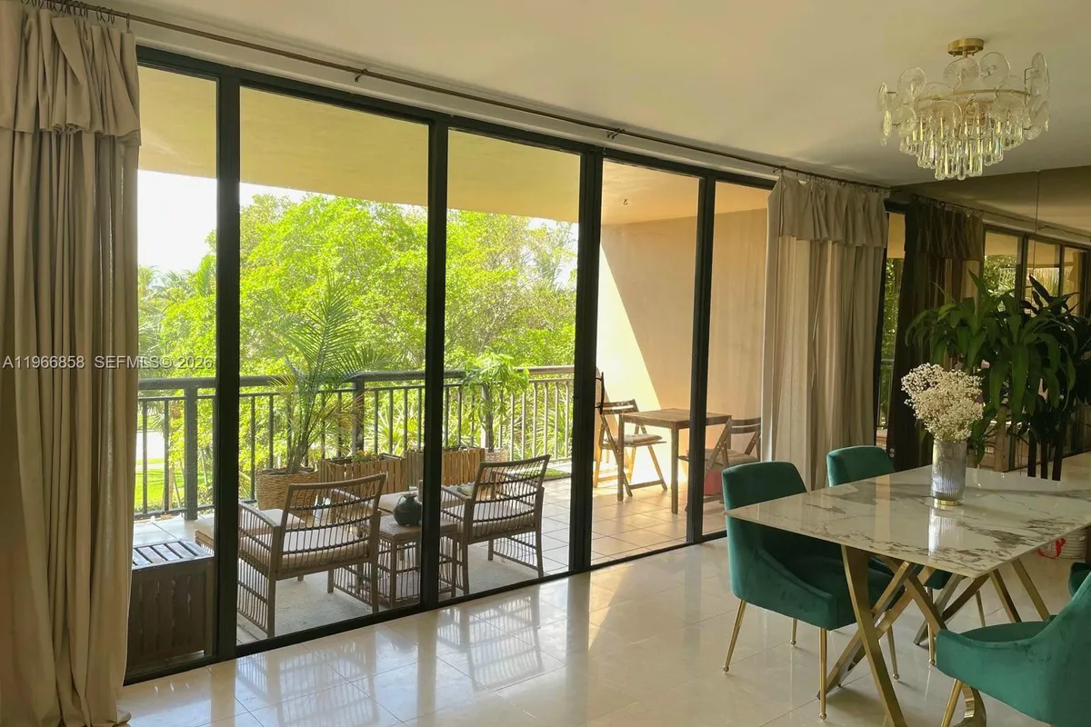 10175 Collins Ave # 208, Bal Harbour FL 33154