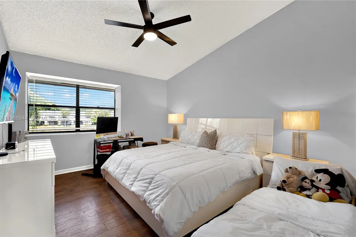 3437 S Carambola Cir S # 2463, Coconut Creek FL 33066