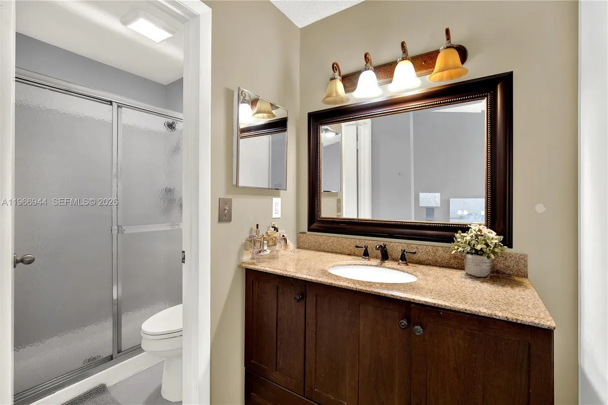 3437 S Carambola Cir S # 2463, Coconut Creek FL 33066