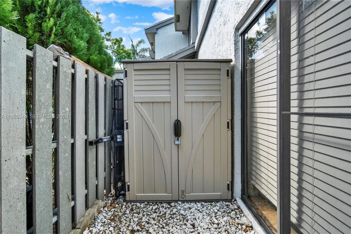 3437 S Carambola Cir S # 2463, Coconut Creek FL 33066