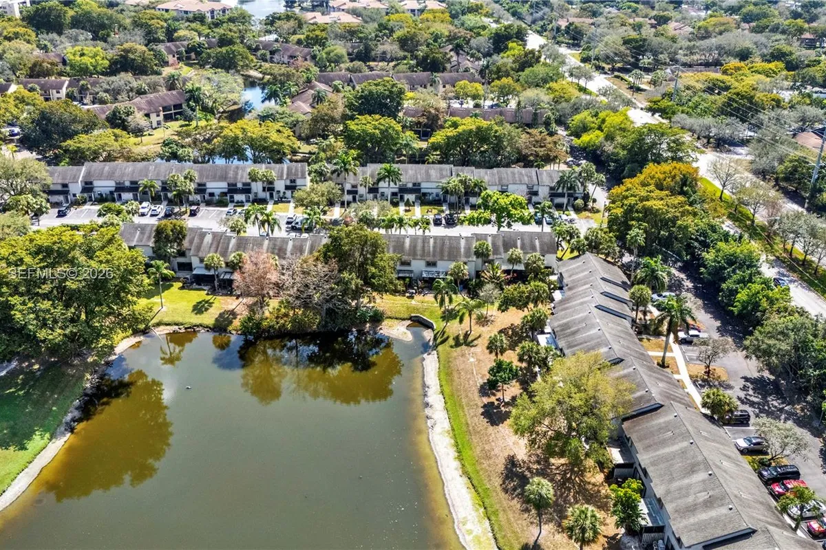 3437 S Carambola Cir S # 2463, Coconut Creek FL 33066