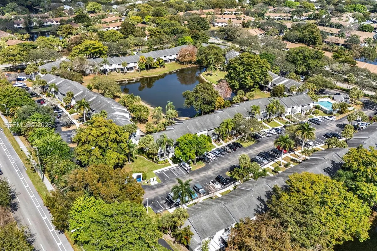 3437 S Carambola Cir S # 2463, Coconut Creek FL 33066