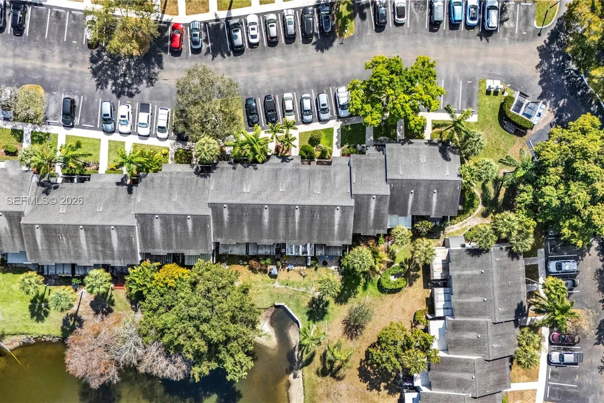 3437 S Carambola Cir S # 2463, Coconut Creek FL 33066