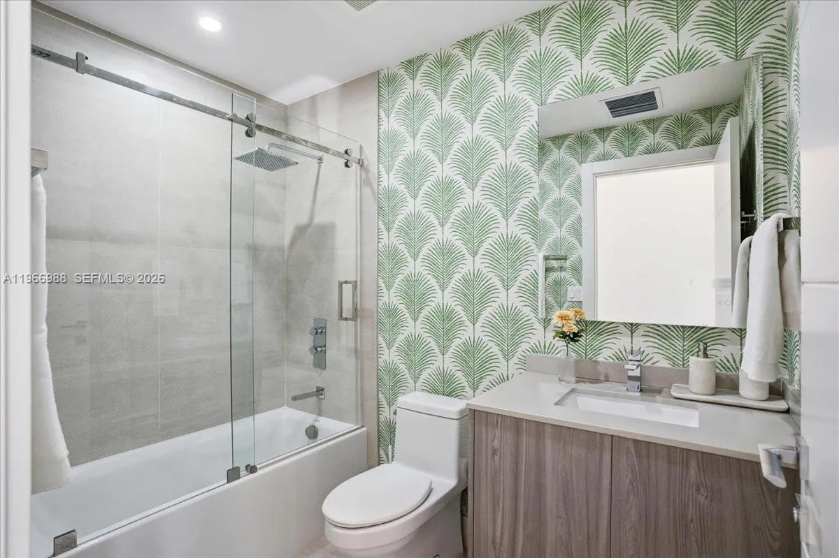 4354 Alton Rd, Miami Beach FL 33140