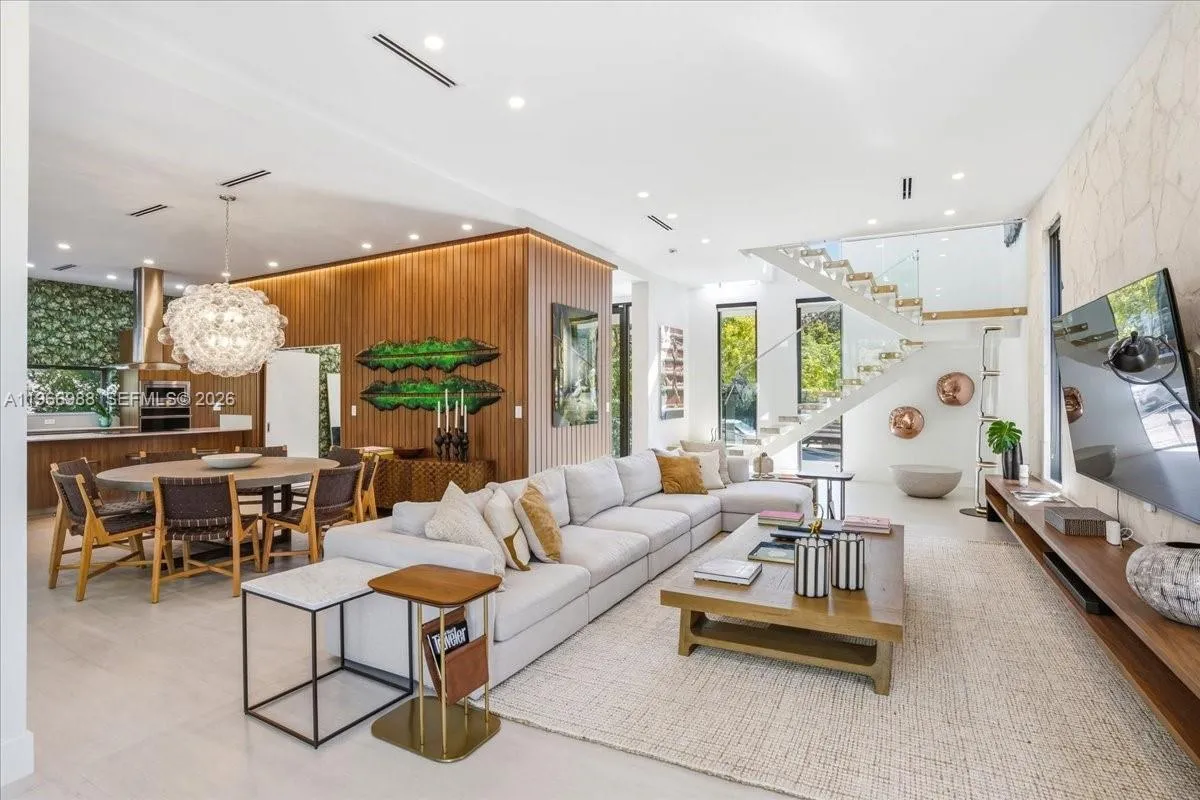 4354 Alton Rd, Miami Beach FL 33140