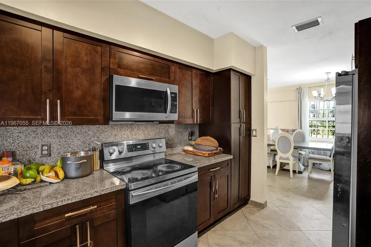 1775 NE 147th St, Miami FL 33181