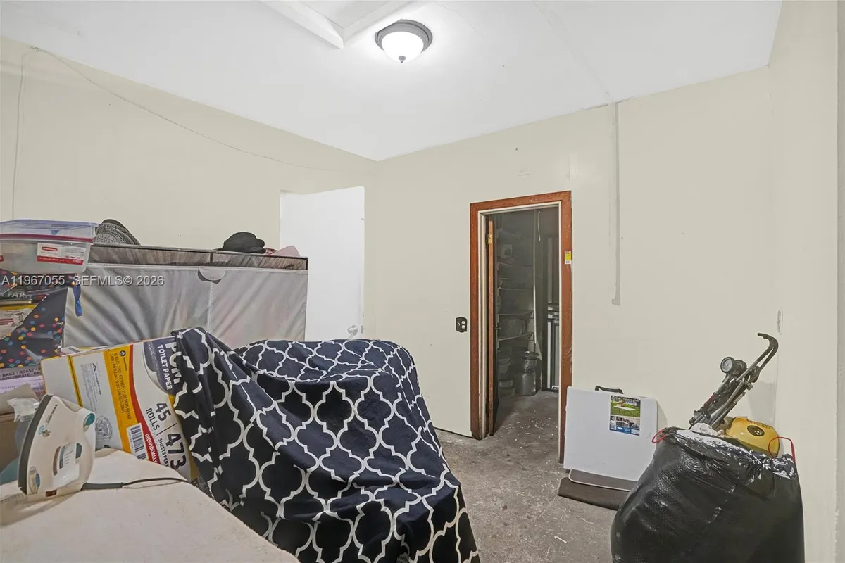 1775 NE 147th St, Miami FL 33181