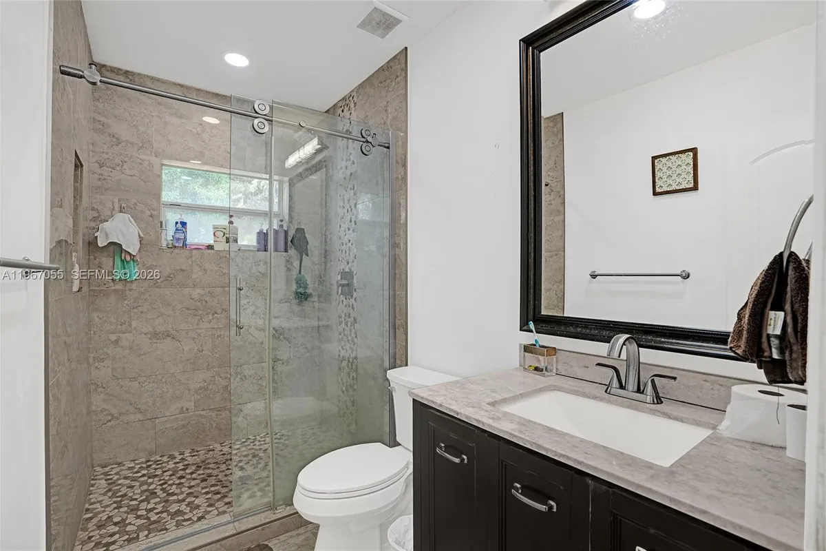 1775 NE 147th St, Miami FL 33181