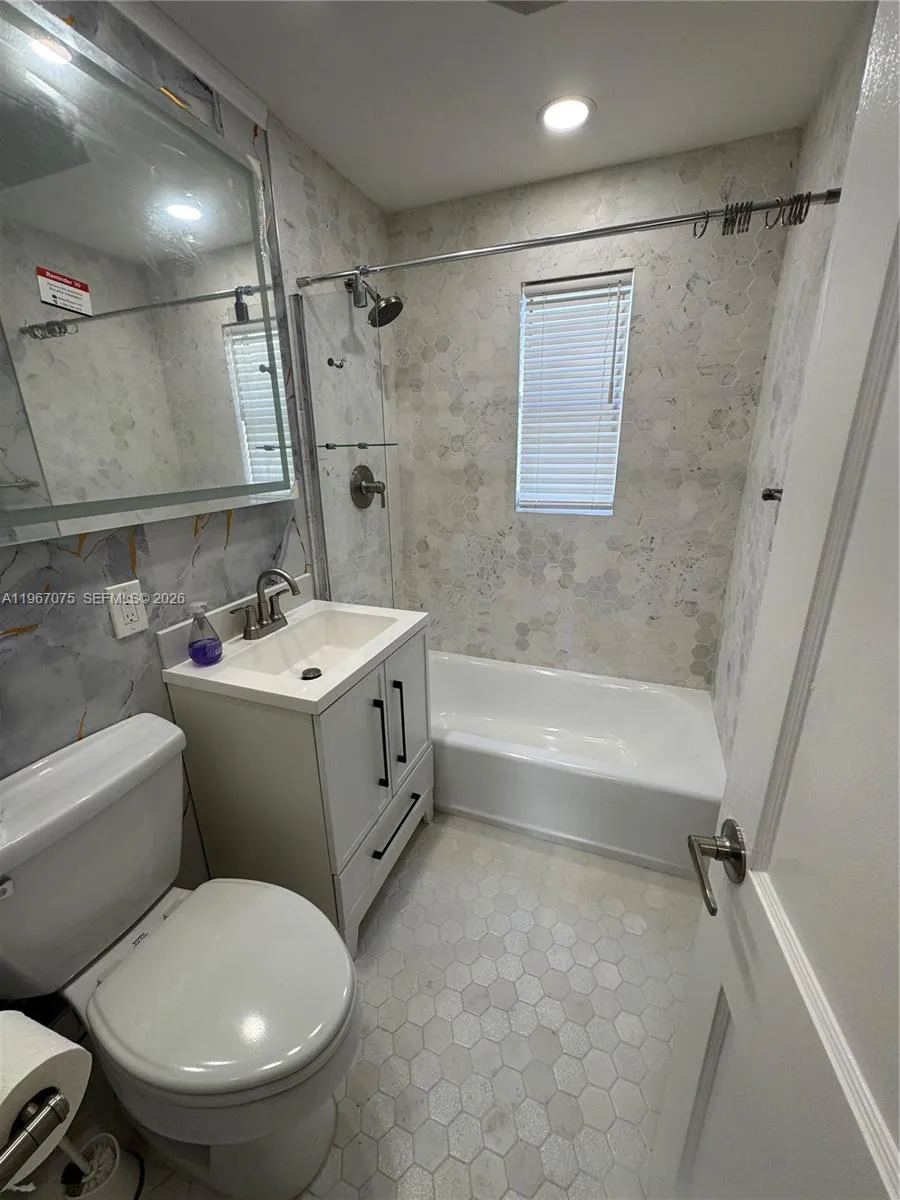 51 Montilla Ave # 51, Coral Gables FL 33134