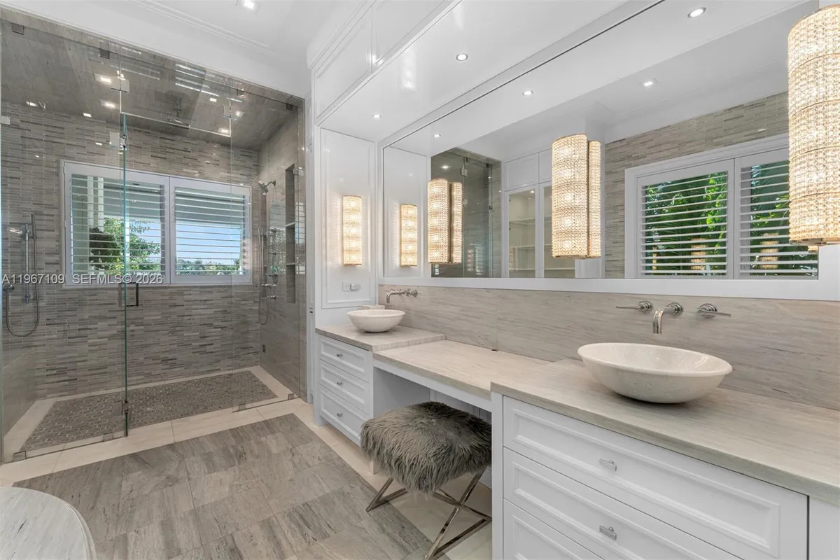 550 Marquesa Dr, Coral Gables FL 33156