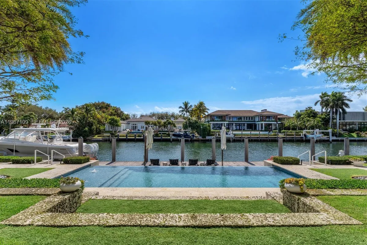 550 Marquesa Dr, Coral Gables FL 33156