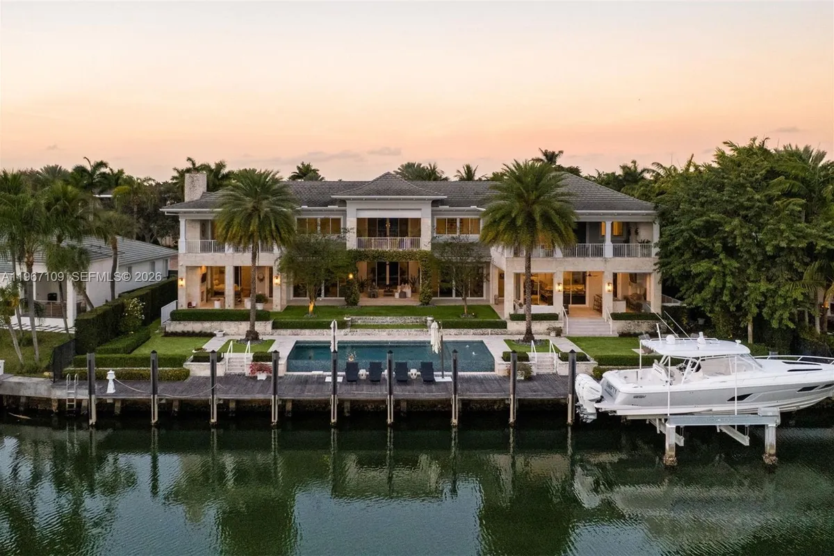 550 Marquesa Dr, Coral Gables FL 33156