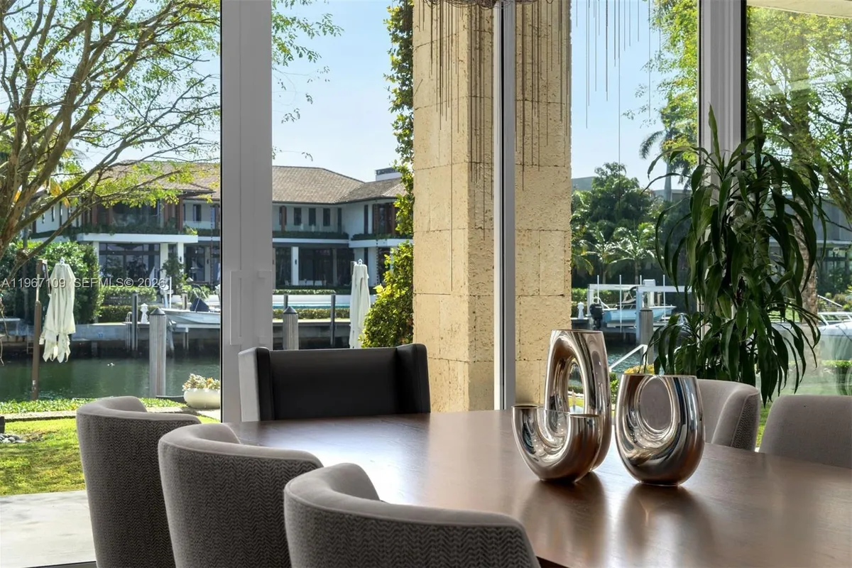 550 Marquesa Dr, Coral Gables FL 33156