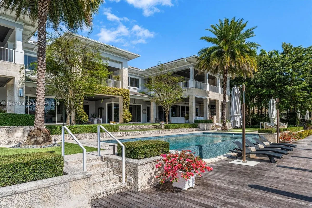 550 Marquesa Dr, Coral Gables FL 33156