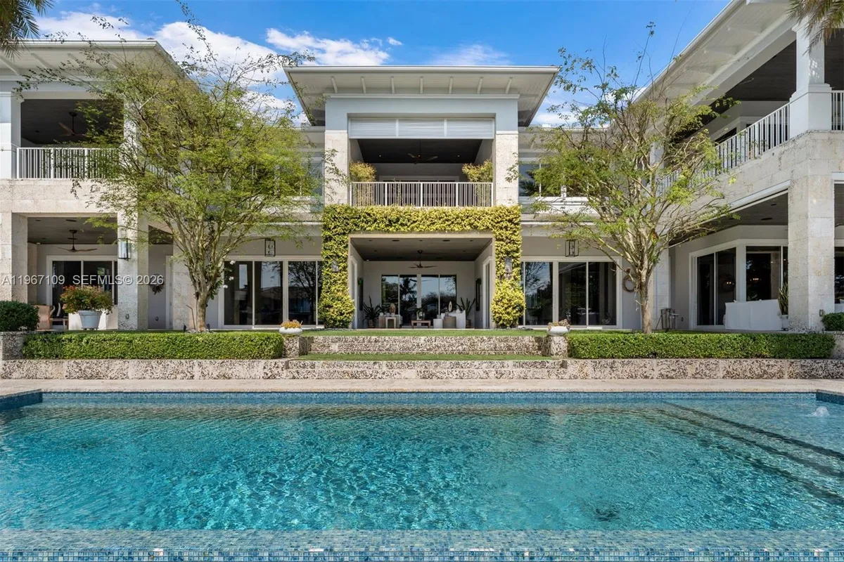 550 Marquesa Dr, Coral Gables FL 33156