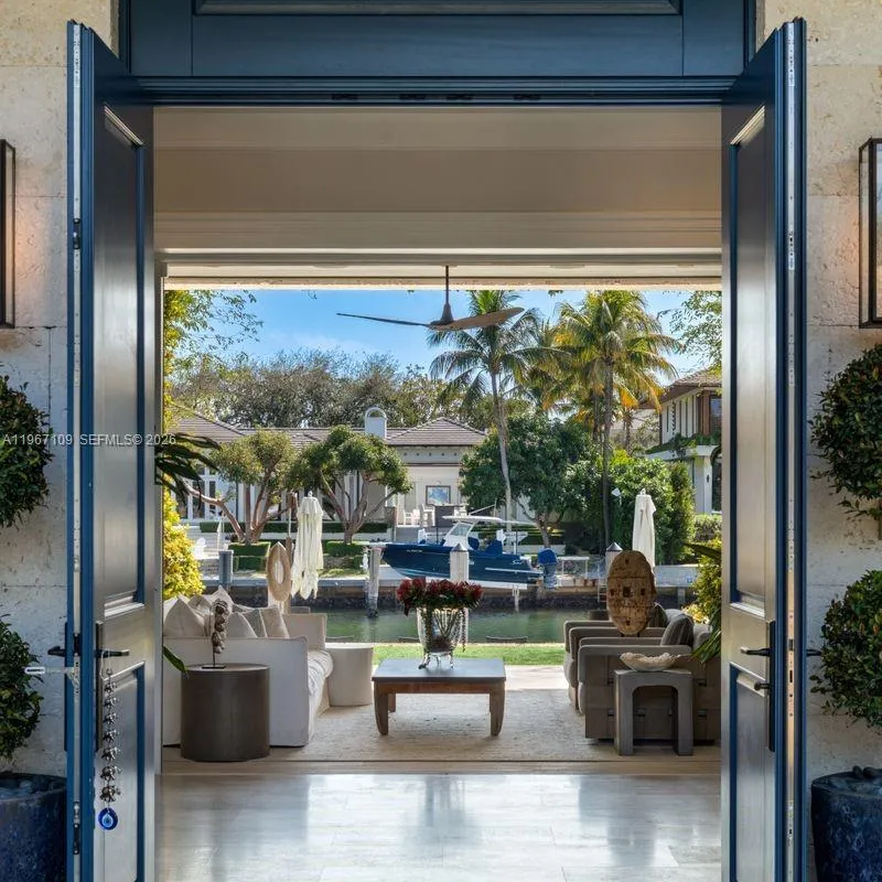 550 Marquesa Dr, Coral Gables FL 33156