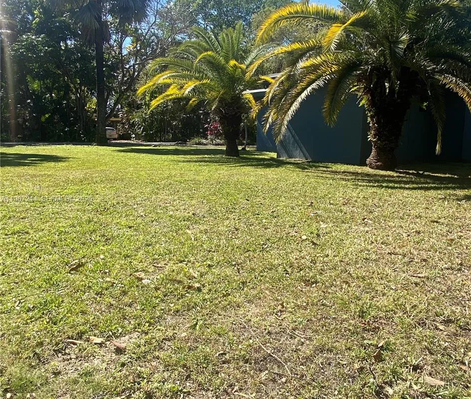 5975 SW 60th St, South Miami FL 33143