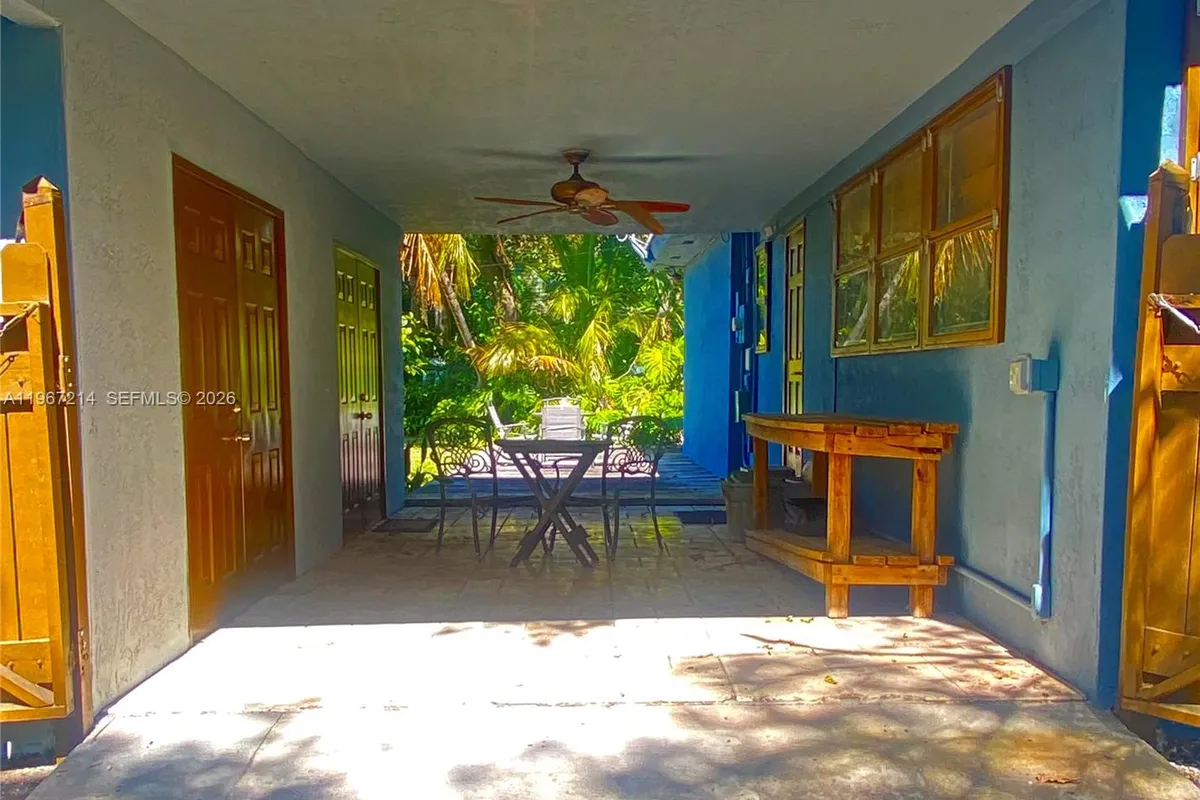 5975 SW 60th St, South Miami FL 33143