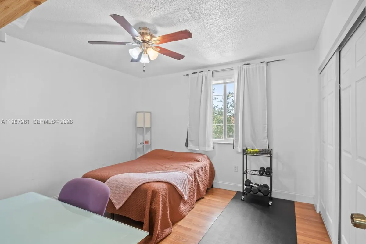 1340 NW 125th Ter, Sunrise FL 33323