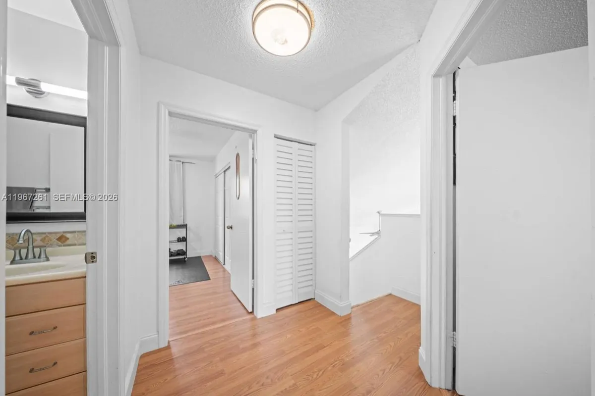 1340 NW 125th Ter, Sunrise FL 33323