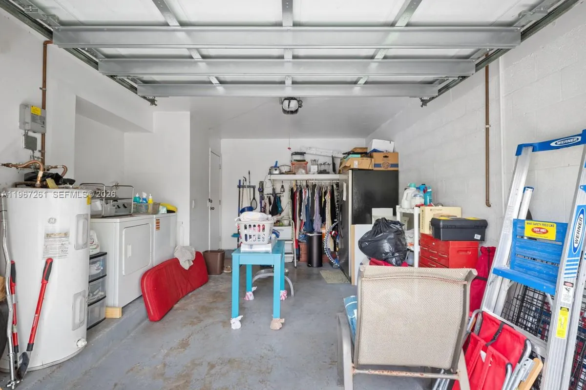 1340 NW 125th Ter, Sunrise FL 33323