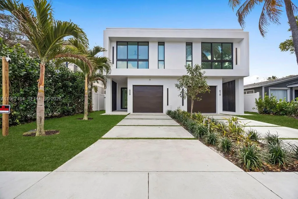 608 SW 16th Ct, Fort Lauderdale FL 33315