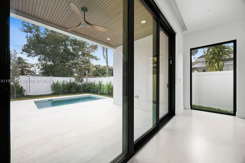 608 SW 16th Ct, Fort Lauderdale FL 33315