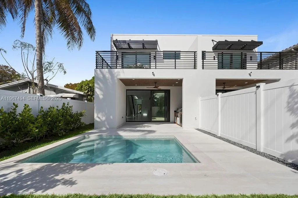 608 SW 16th Ct, Fort Lauderdale FL 33315