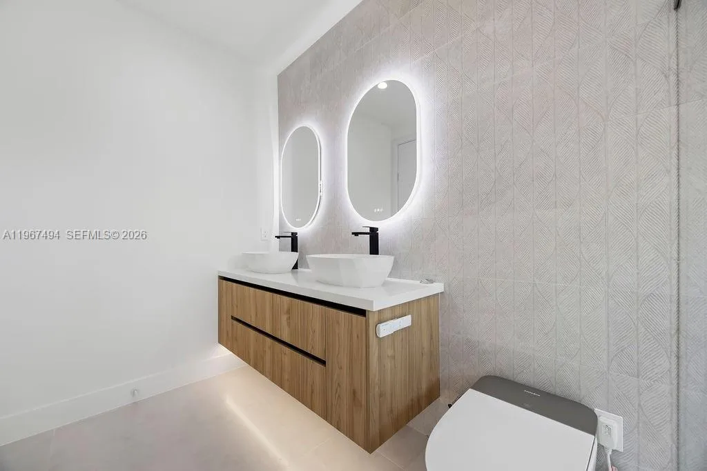 608 SW 16th Ct, Fort Lauderdale FL 33315