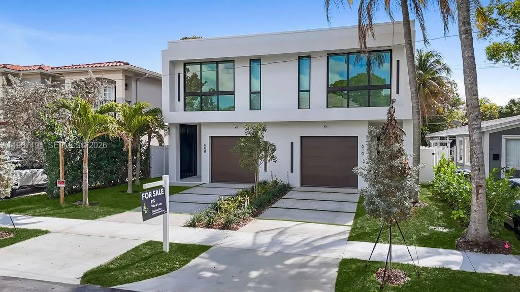 608 SW 16th Ct, Fort Lauderdale FL 33315