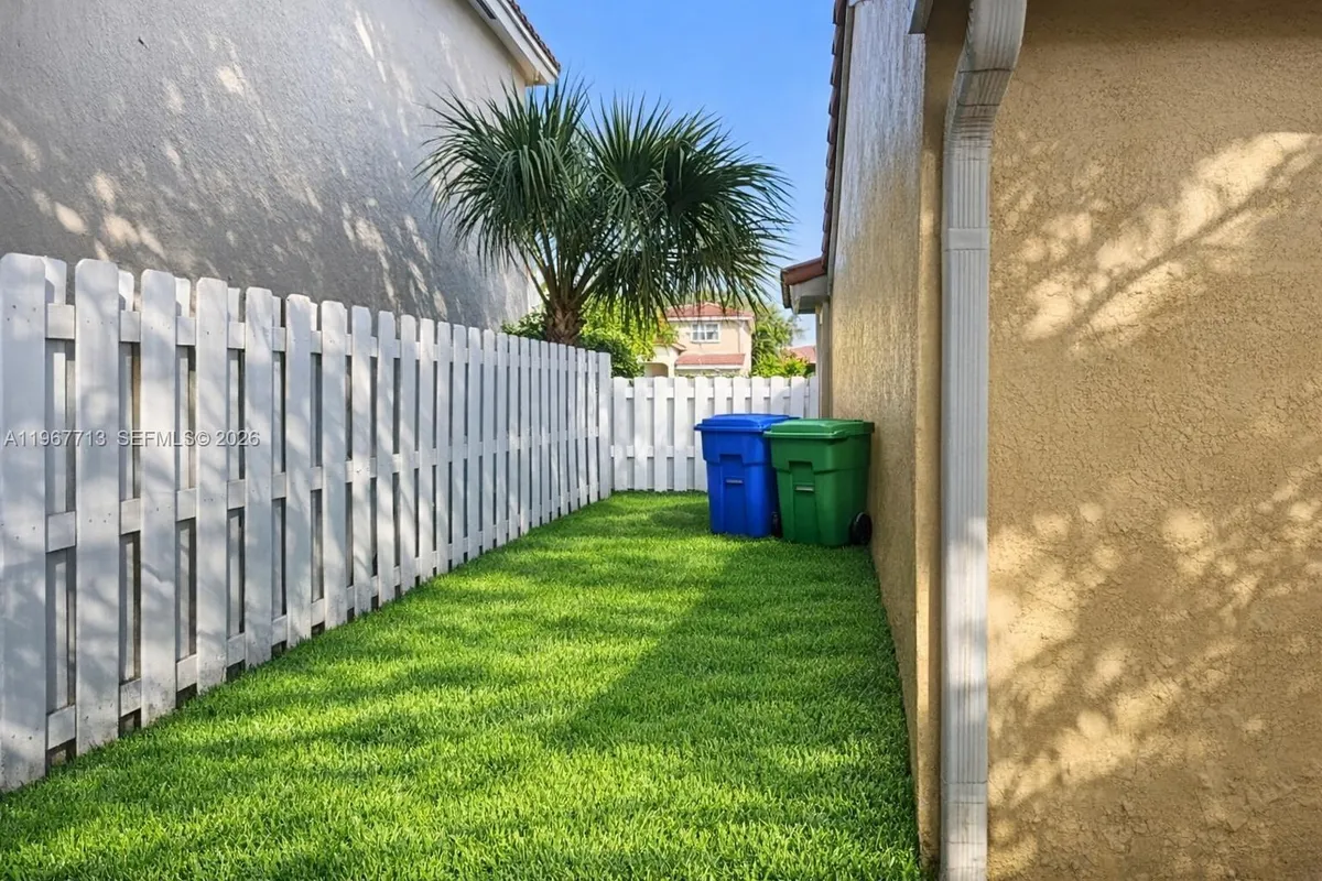 4400 NW 61st Pl, Coconut Creek FL 33073